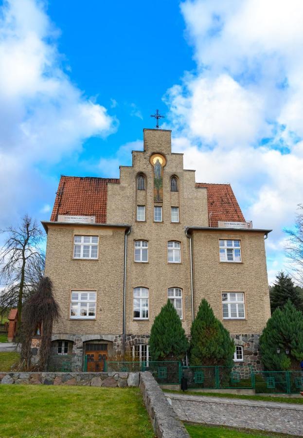 Domus Mariae Gietrzwald Hostel Kültér fotó